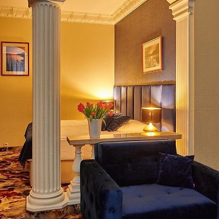 Hotel Royal グリヴィツェ エクステリア 写真