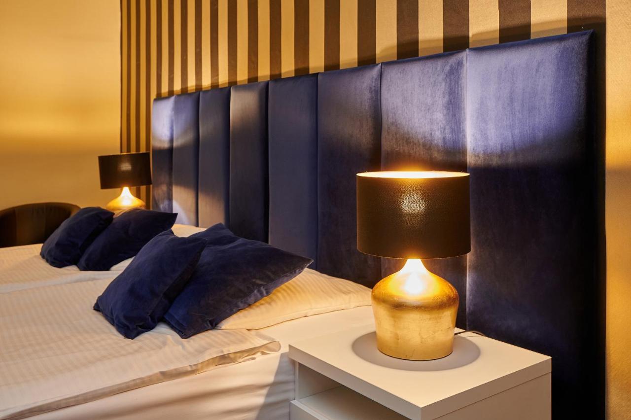 Hotel Royal グリヴィツェ エクステリア 写真
