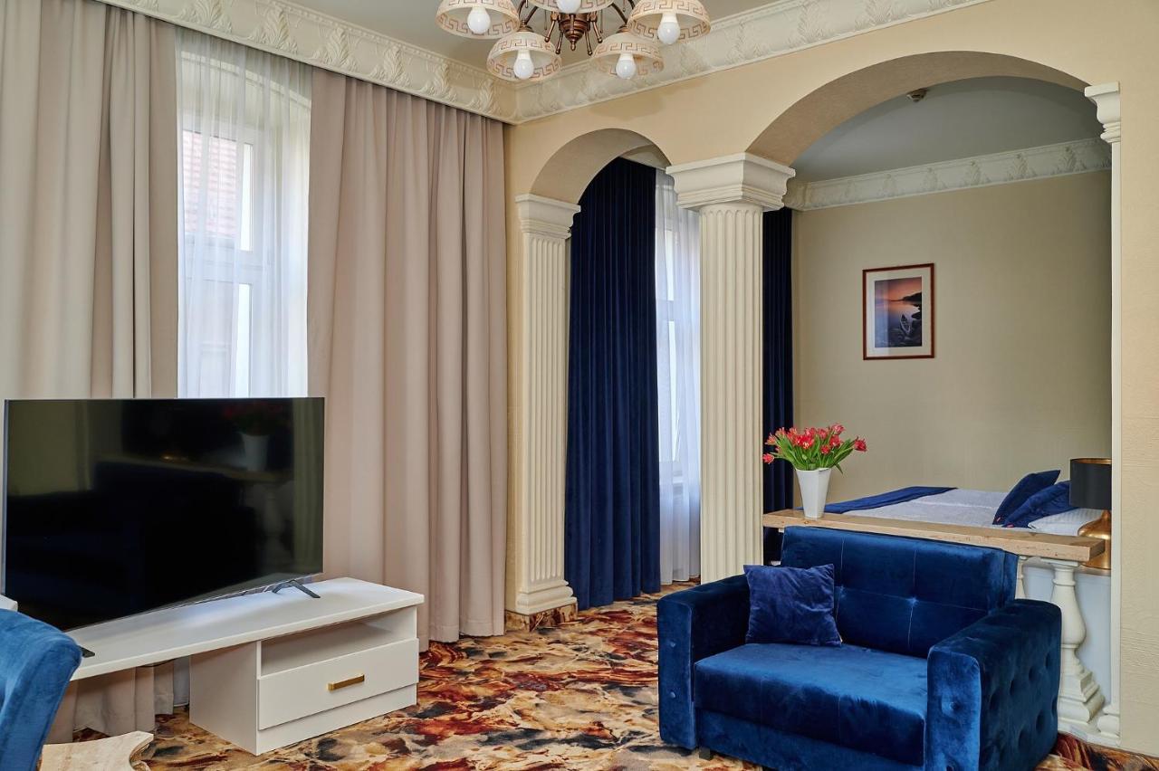 Hotel Royal グリヴィツェ エクステリア 写真