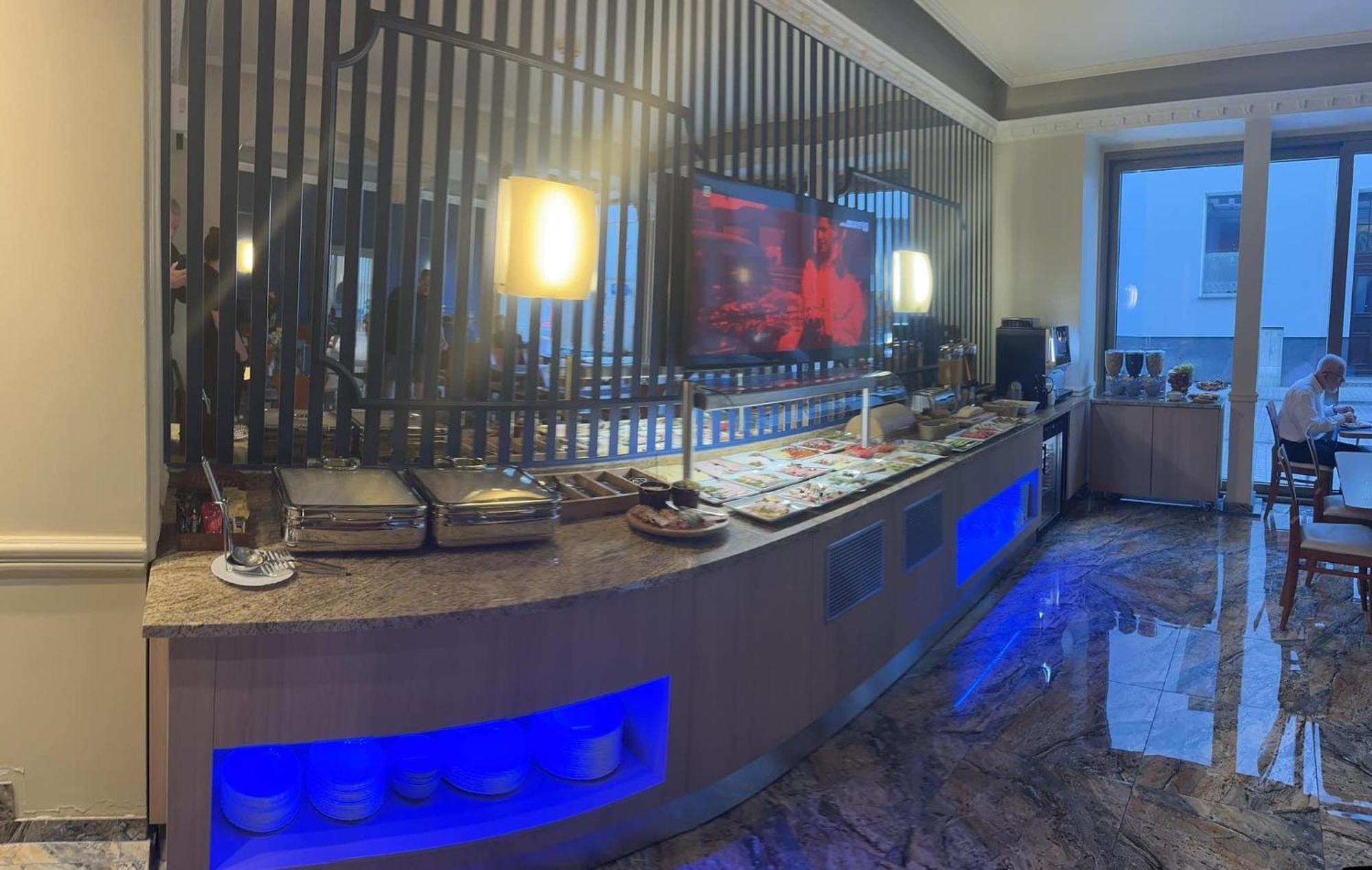 Hotel Royal グリヴィツェ エクステリア 写真